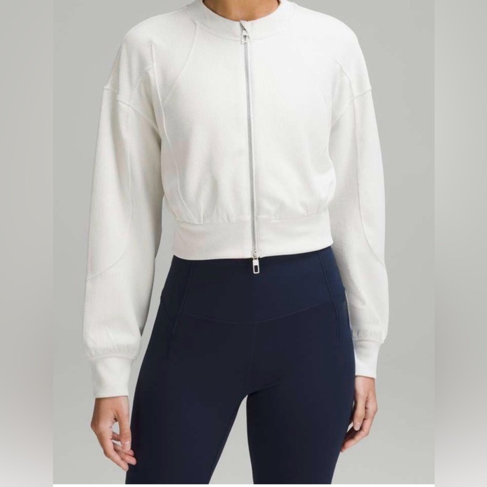 Lululemon Ribbed Softstreme Cropped Jacket Bone Size 2 - Picture 1 of 7